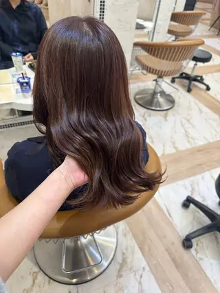 ミディアム 寺田鼓捺/艶カラー /透明感カラーのヘアスタイル