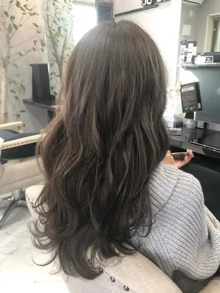 セミロング カラー パーマ FAVORE 【ファヴォーレ】のヘアスタイル