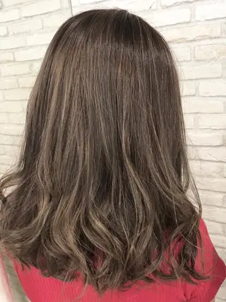 セミロング カラー HAUS 片山みほのヘアスタイル