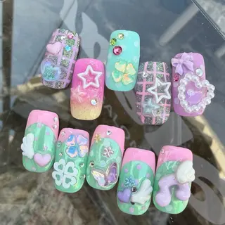 ネイル PINS16🩷 YUNOのネイルデザイン