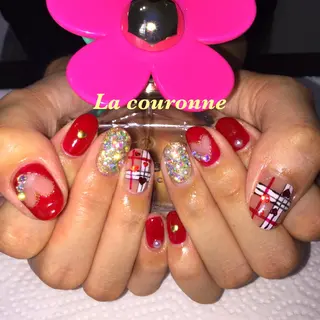 ネイル Lacouronne NATSUMIのネイルデザイン