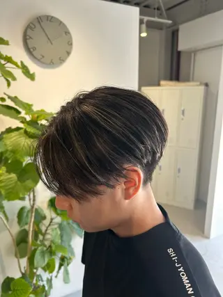 ショート 💎韓国カラー Giness坂下巧のヘアスタイル
