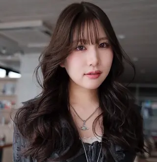 ロング カラー レイヤー/ベージュ/ Yurika🐝🌹のヘアスタイル