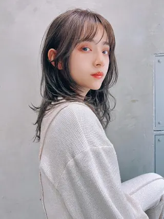 ロング カラー MUSASHI ブリーチカラー◎のヘアスタイル