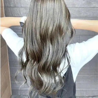 ロング カラー ヘアケアサロン MAIN[メイン]のヘアスタイル