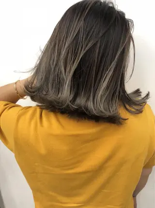 ショート カラー ヘアアレンジ シアーベージュニスト 🥣大石亜里紗のヘアスタイル