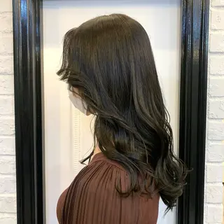 セミロング カラー REVELS tokyo所属・watanabe Yuukaのヘアスタイル