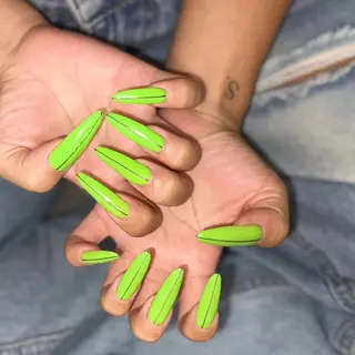 ネイル Stela Nail所属・🤎 SAYAKAのネイルデザイン