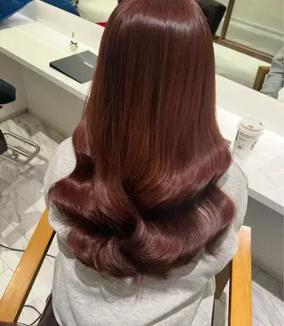 ロング カラー 浦﨑 笑美里のヘアスタイル