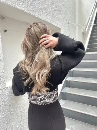 セミロング AHNKISM AHNKISMのヘアスタイル