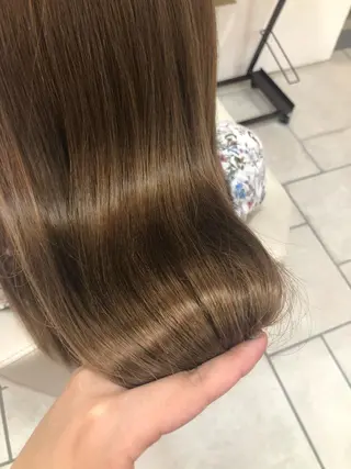 ロング カラー 高見 紗代のヘアスタイル