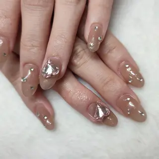 ネイル RUNWAY 　　の眉毛・アイブロウイメージ