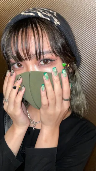 ネイル moca心斎橋所属・˚✧⁺⭐︎༚moca miyuu⁎⁺˳✧༚のネイルデザイン