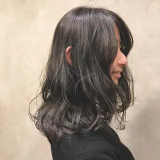 セミロング カラー ブームボックス所属・🐝ハイトーンカラー hachi🐝のヘアスタイル