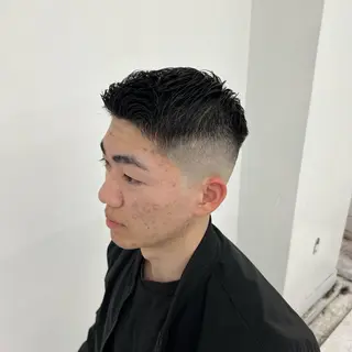 ショート 豊崎 佑輔のヘアスタイル