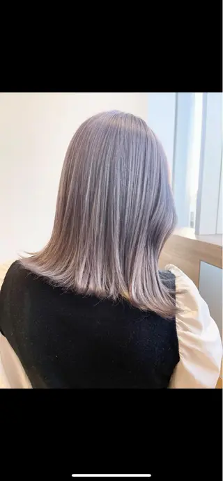 ミディアム カラー Le'a渋谷所属・インナーエクステ渋谷 🦋KAJIのヘアスタイル