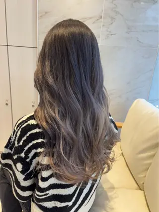 ロング カラー 松本 萌香のヘアスタイル