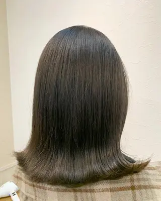 ミディアム カラー yuri🌼 NUMBER 天王寺のヘアスタイル