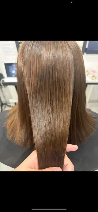 ミディアム narvis なゆのヘアスタイル