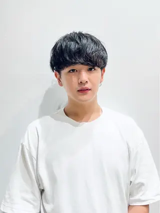パーマ メンズ Qin shaire salon 原宿verno店所属・【センターパート】 ETO／江藤翼の眉毛・アイブロウイメージ