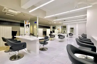 🪞［公式］ UNITED横浜🪞のヘアスタイル