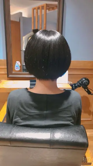 ショート カラー 高橋 麻美花のヘアスタイル