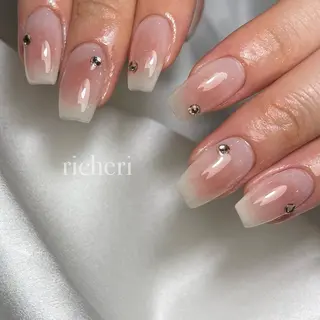 ミディアム ネイル richeri beautyのネイルデザイン