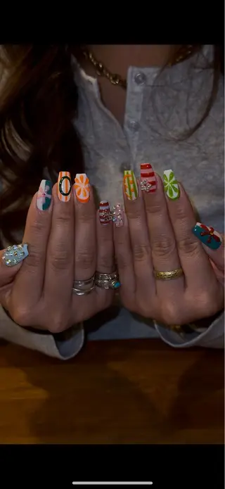 ネイル Sarina ⋆⭒˚ mavieのネイルデザイン