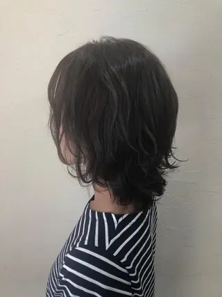 ミディアム カラー ENIF ヤマグチアツコのヘアスタイル