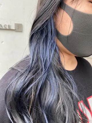 ロング カラー エクステ／インナー カラー 礒野朱里のヘアスタイル