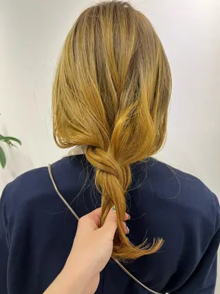 セミロング カラー ヘアアレンジ umu.［韓国ヘア /ダウンパーマ］のヘアスタイル