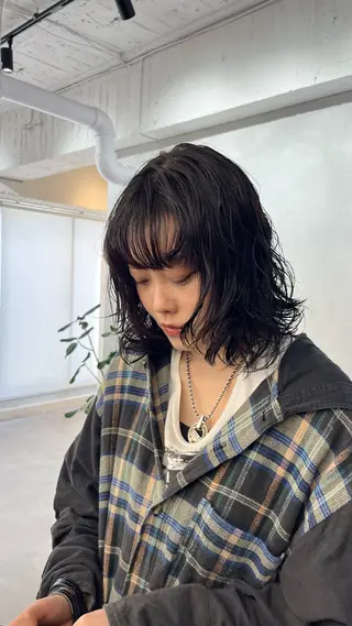 ミディアム 甲斐 真桜のヘアスタイル