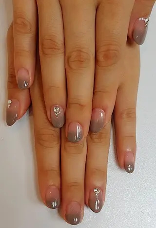 ネイル 🍒当日もOK🍒 𝑳𝑼𝑵𝑨花井のネイルデザイン