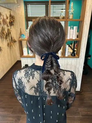 セミロング ヘアアレンジ 早坂 さくらのヘアスタイル