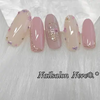 ネイル Nailsalon Neve❄︎.*のネイルデザイン