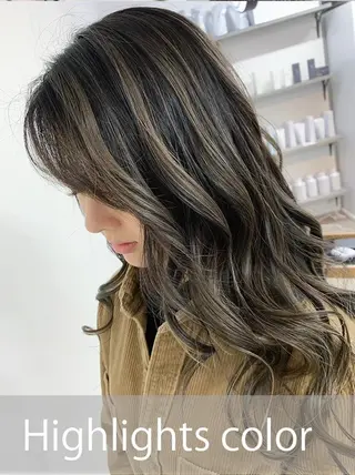 ロング カラー PEQSS HAIRのヘアスタイル