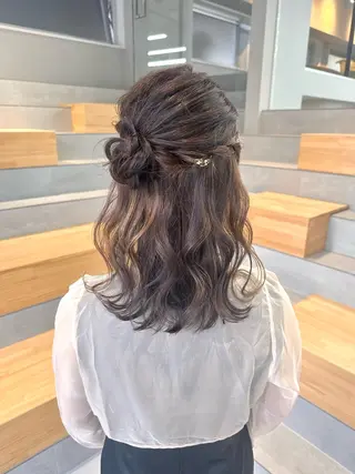 ミディアム ヘアアレンジ 染谷 遥花のヘアスタイル
