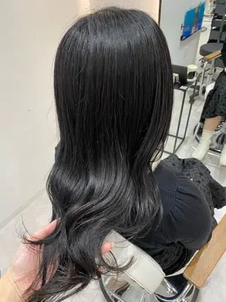 ロング 艶髪・透明感カラー・ 韓国ヘア・Yuriのヘアスタイル