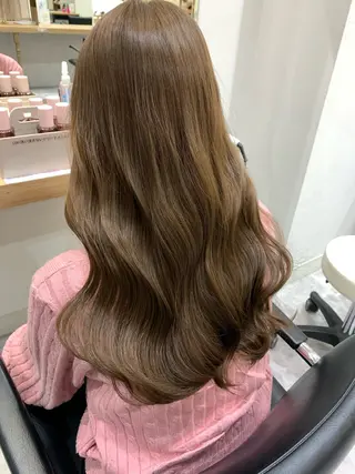 ロング カラー D’asty梓川所属・山崎 夢奈のヘアスタイル