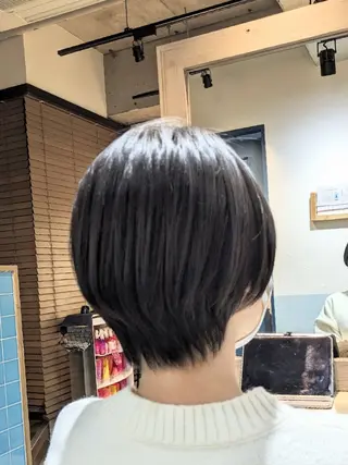 ショート alushe 岡 陽子のヘアスタイル