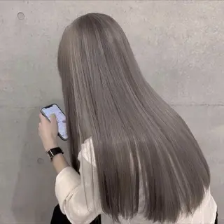 ロング ⭕鏡のような劇艶/ 賀川サトシ⭕️のヘアスタイル