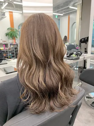 セミロング カラー 店長担当🌟 矢吹ガブリエル🌟のヘアスタイル