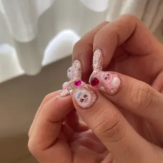 ネイル Ami 🦥のネイルデザイン