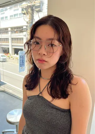 ミディアム レイヤー/ケアパーマ /ニュアンス/モードのヘアスタイル