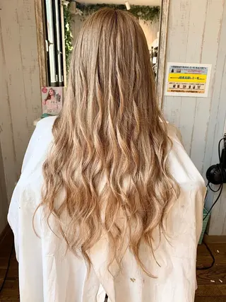 ロング カラー パーマ ヘアアレンジ チビ編み込みエクステ シールエクステのヘアスタイル