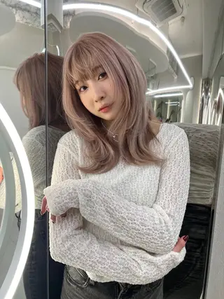 セミロング カラー GAGA所属・GAGA AMIKAのヘアスタイル