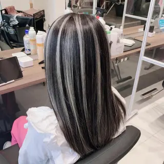 ロング カラー オフホワイトアンドなんば所属・福西 洋斗のヘアスタイル