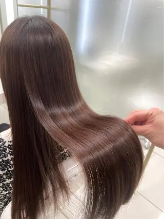ロング 顔周りカット/髪質 改善/透明感カラーのヘアスタイル
