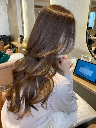 ロング ブリーチなし/ 透明感カラー/松沢のヘアスタイル