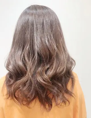 セミロング カラー GRANLUSSO 〜グランルッソ駅前店所属・木口 嘉美のヘアスタイル